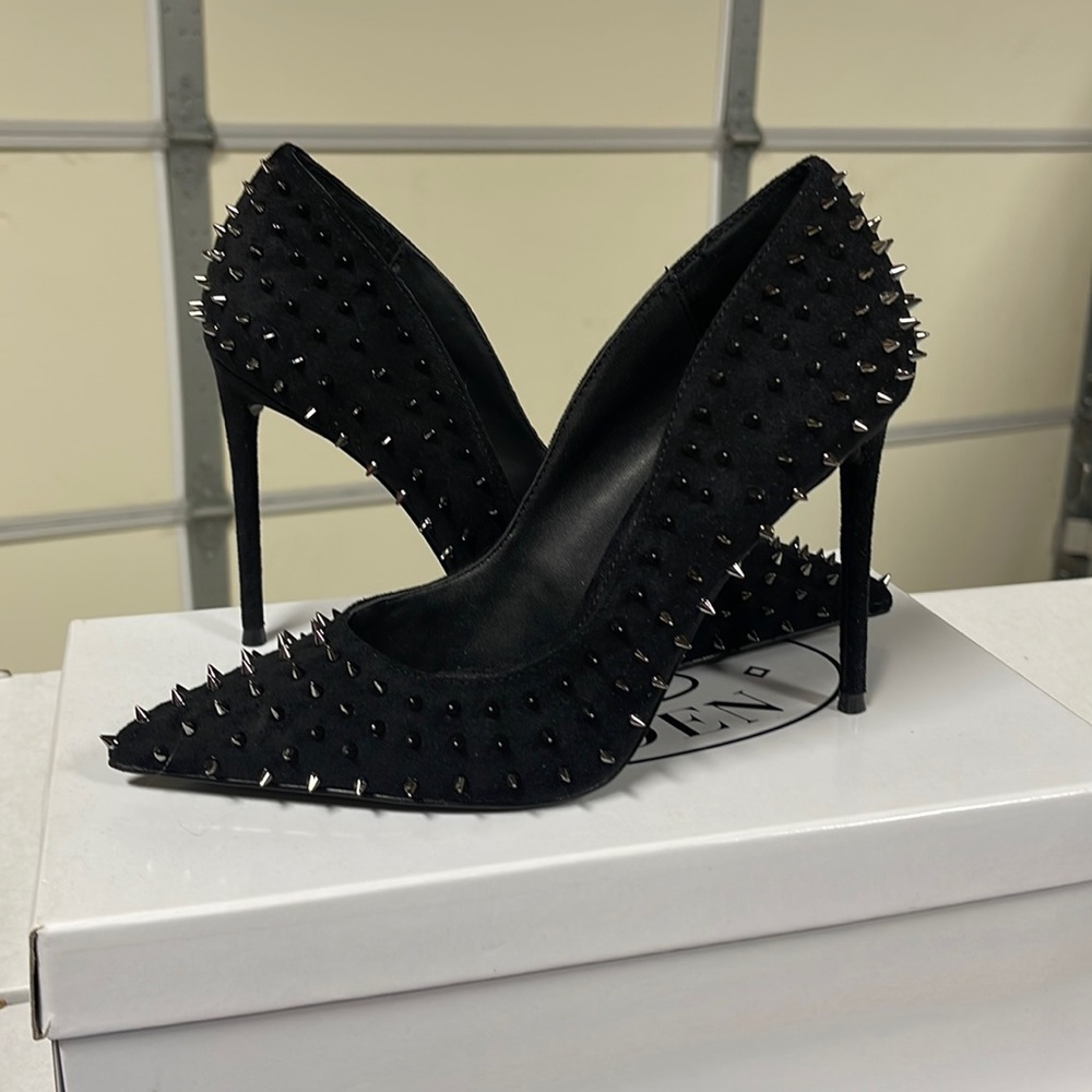 Steve Madden Black Spiked Heels